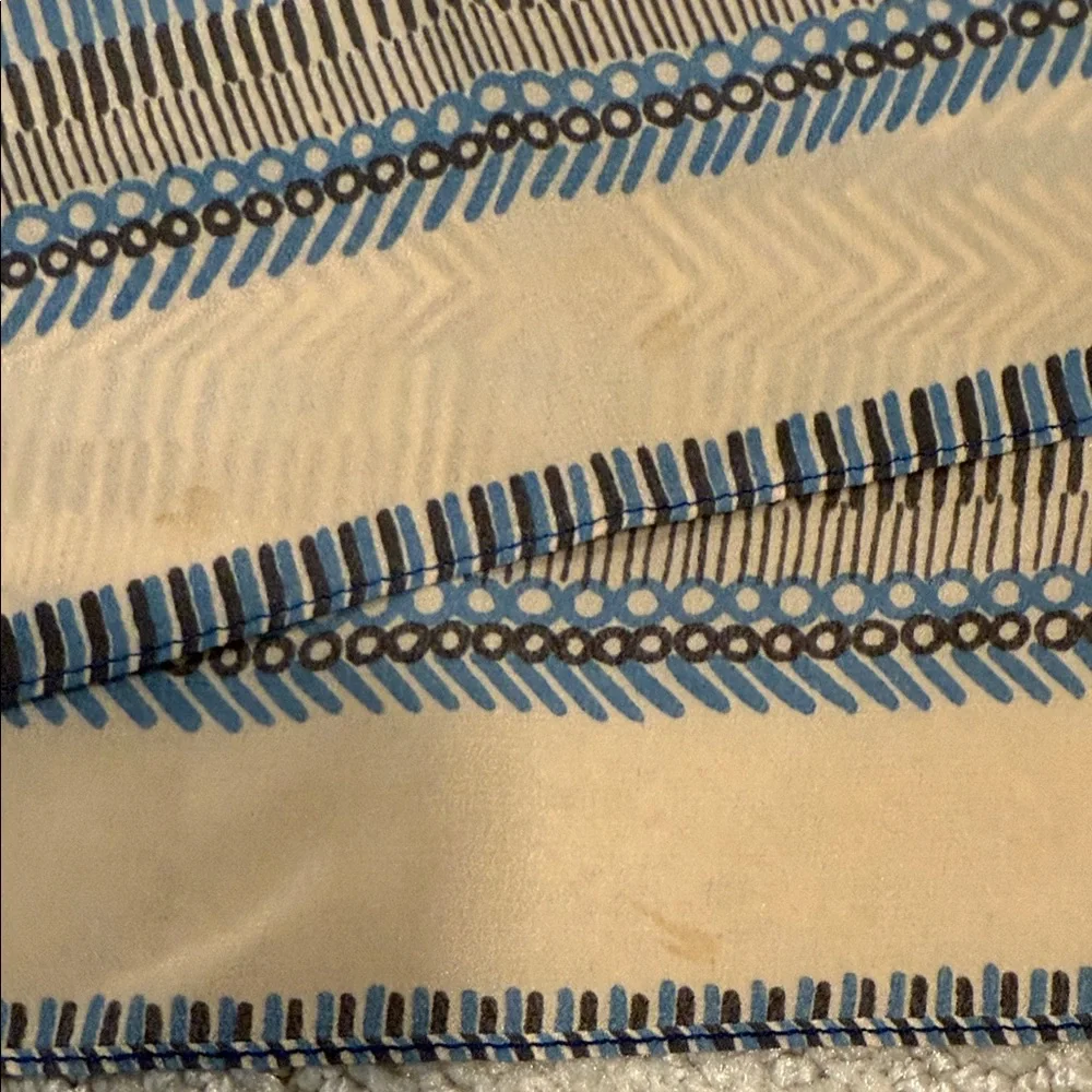 Geoffrey Beene Bazaar Silk Scarf Blue Beige Grey Geometric Square 25” - Picture 5 of 5